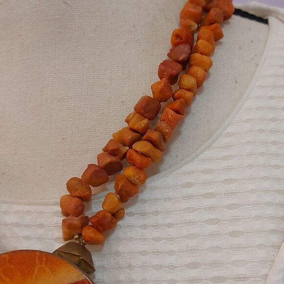 Vintage Genuine Sponge Coral Beads Double Strand Necklace Red Orange Pendant - Picture 6 of 9